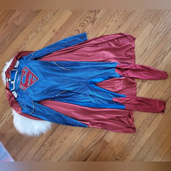 DC Supergirl Costume 🦸♀️ - Picture 3 of 12